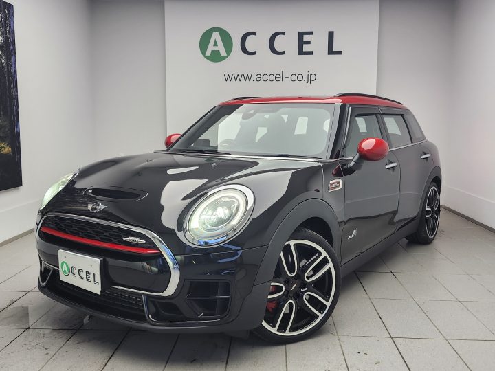 ＭＩＮＩ　ミニクラブマン　ジョンクーパーワークス　ACC　パノラマサンルーフ　ハーフレザー/ヒーター　純正ナビ/カメラ　レッドルーフ＆ドアミラー