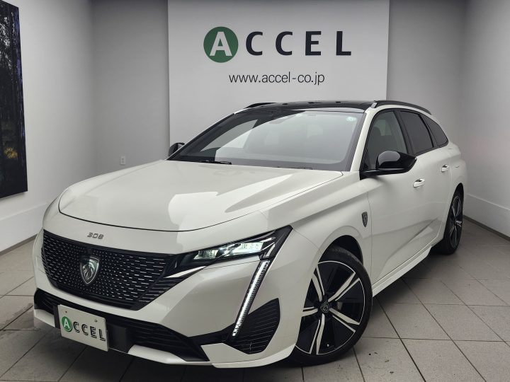 プジョー　308SW　GTハイブリッド　ACC　パノラマサンルーフ　PHV　純正ナビ/360°カメラ　ハーフレザー/ヒーター　ワイヤレスチャージング　電動テールゲート