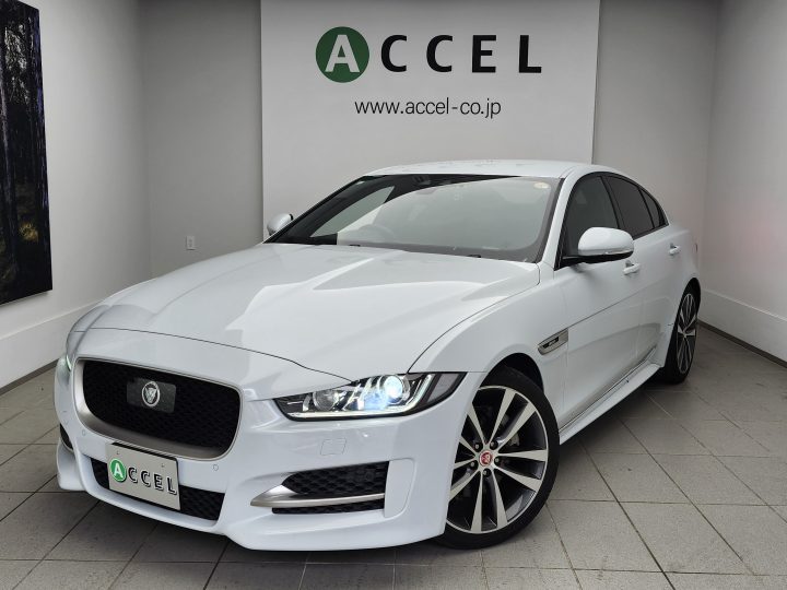 ジャガー　XE　2.0d　Rスポーツ　ACC　Rスポーツ専用ハーフレザー/ヒーター　ナビ/TV/カメラ　ブラインドスポットアシスト　メリディアンサウンド