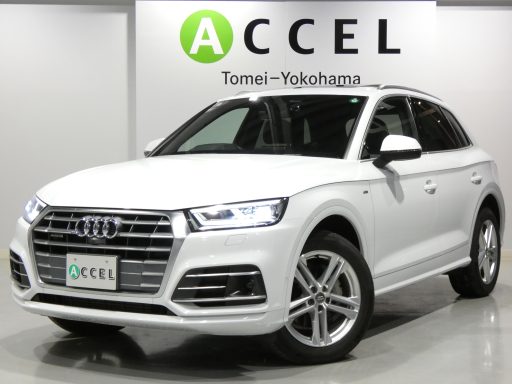 アウディ Q5　2.0TFSIクワトロ　スポーツ　Sラインパッケージ